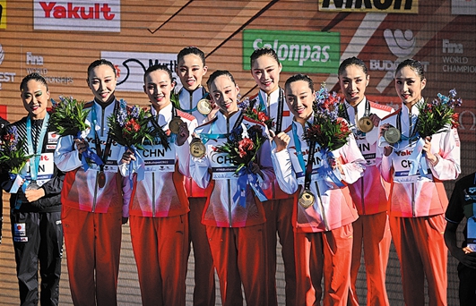 Medals flow as China shows pool prowess