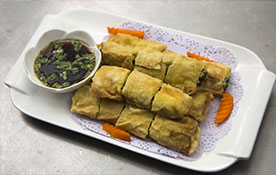 Fried spring rolls (炸春卷)